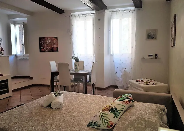 Il Salotto Di Via Giulia *
